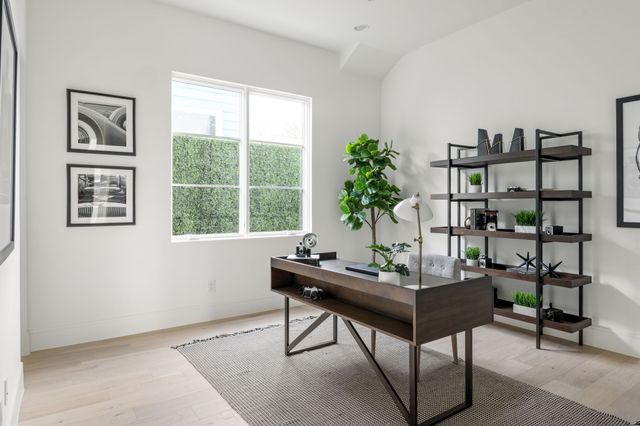 7526 Kenwell Street, Dallas, TX 75209