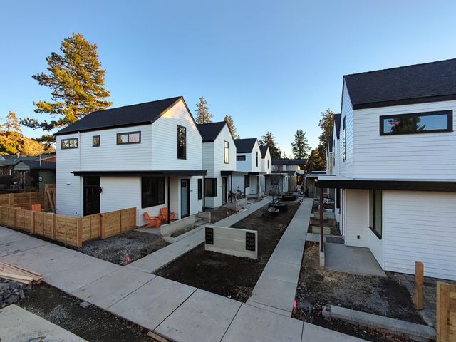 643 NE Marshall Avenue, Bend, OR 97701