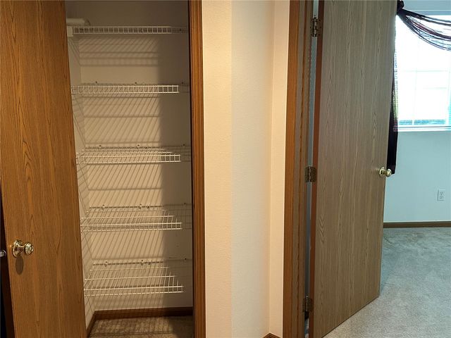 6430 Creekside Drive NE 4, Cedar Rapids, IA 52402