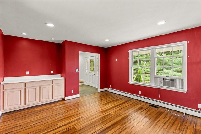 333 NEWCOMER RD, Windsor, PA 17366