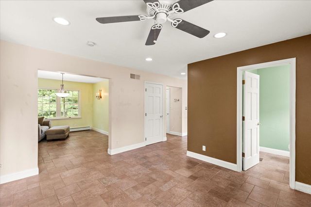 333 NEWCOMER RD, Windsor, PA 17366