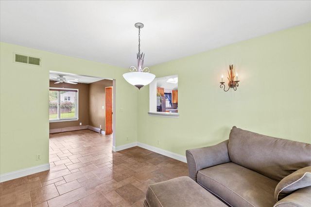 333 NEWCOMER RD, Windsor, PA 17366