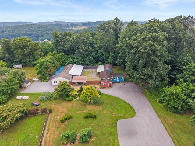 333 NEWCOMER RD, Windsor, PA 17366
