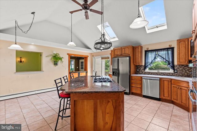 333 NEWCOMER RD, Windsor, PA 17366