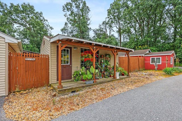 333 NEWCOMER RD, Windsor, PA 17366