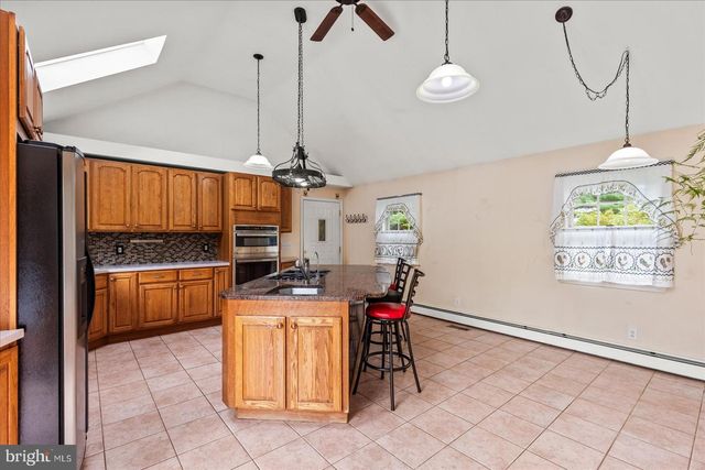 333 NEWCOMER RD, Windsor, PA 17366
