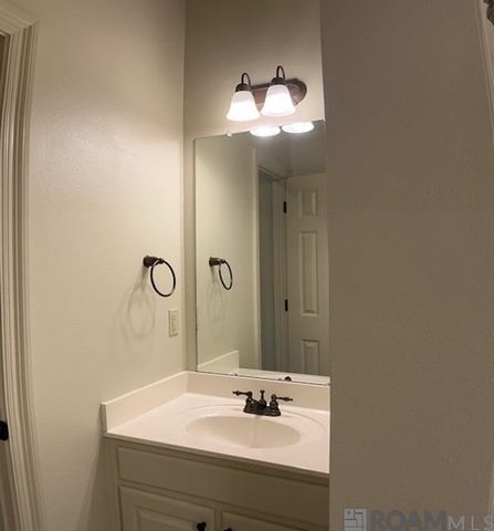 10157 Bonnet Cove Ave, Baton Rouge, LA 70810