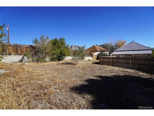 216 Indiana Ave, Walsenburg, CO 81089