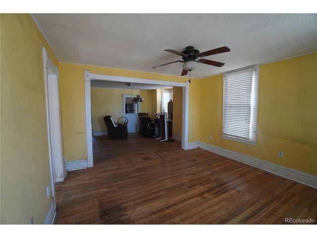 216 Indiana Ave, Walsenburg, CO 81089