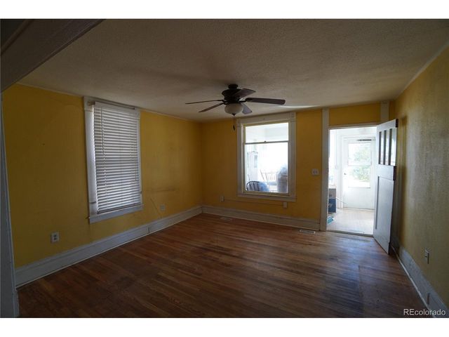 216 Indiana Ave, Walsenburg, CO 81089