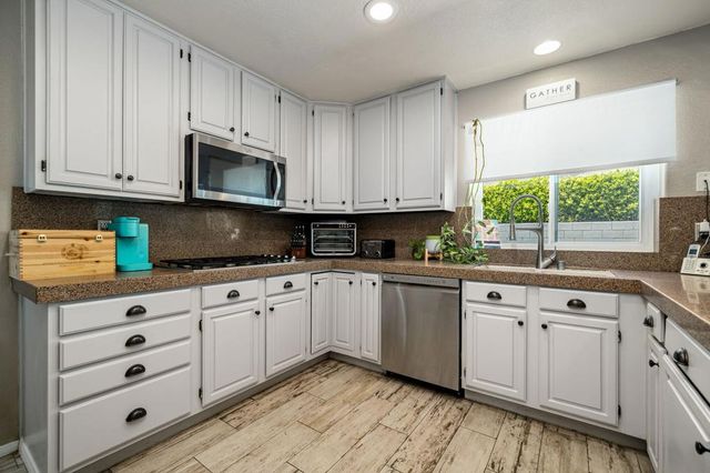 41945 Maryn Court, Palm Desert, CA 92211