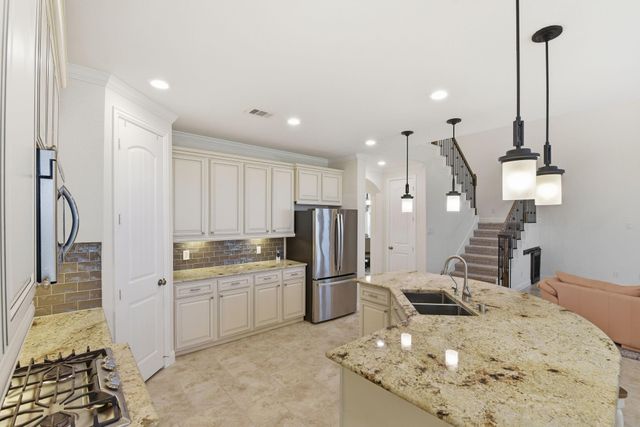 18915 Hilltop Valley Drive, Cypress, TX 77429