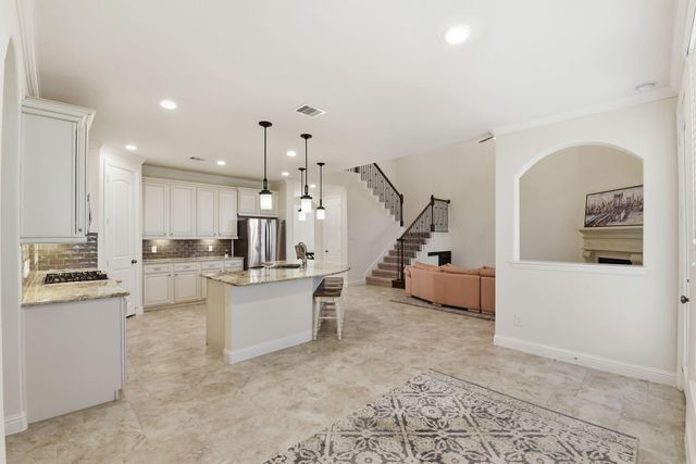 18915 Hilltop Valley Drive, Cypress, TX 77429