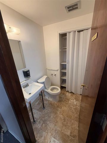 14551 Southfield Road, Allen Park, MI 48101