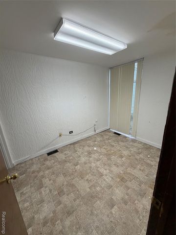 14551 Southfield Road, Allen Park, MI 48101