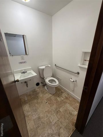 14551 Southfield Road, Allen Park, MI 48101