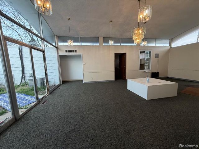 14551 Southfield Road, Allen Park, MI 48101