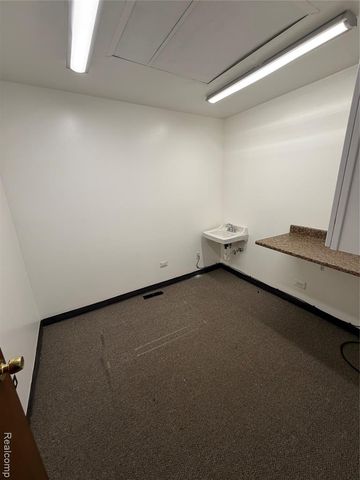 14551 Southfield Road, Allen Park, MI 48101