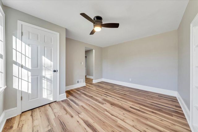 2206 Garstland DR, Roanoke, VA 24017