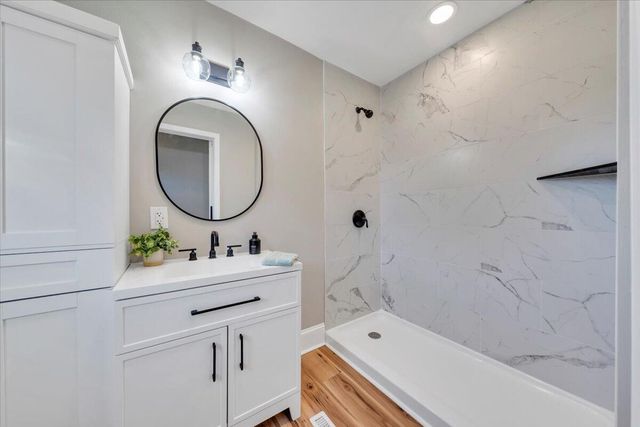 2206 Garstland DR, Roanoke, VA 24017