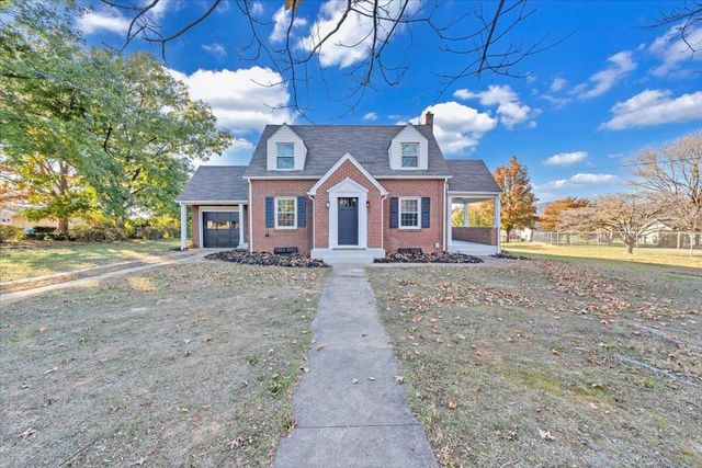 2206 Garstland DR, Roanoke, VA 24017