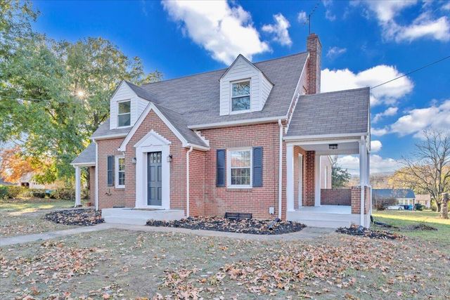 2206 Garstland DR, Roanoke, VA 24017