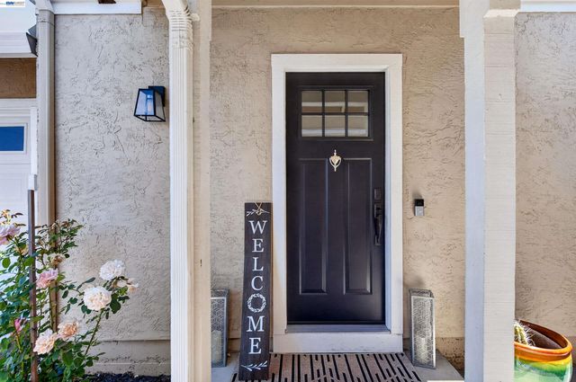132 Mission Dr, Pleasanton, CA 94566