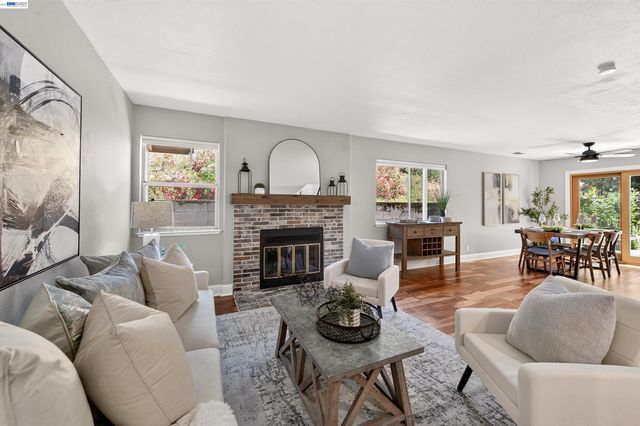 132 Mission Dr, Pleasanton, CA 94566