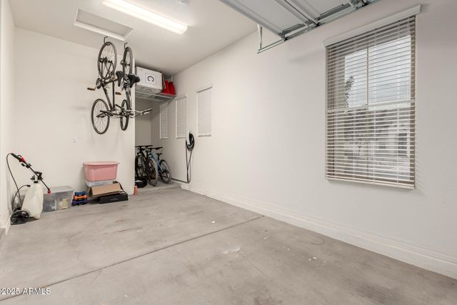 3010 E DESERT Lane, Phoenix, AZ 85042