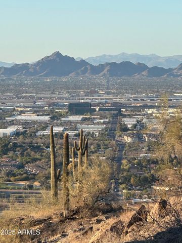 3010 E DESERT Lane, Phoenix, AZ 85042