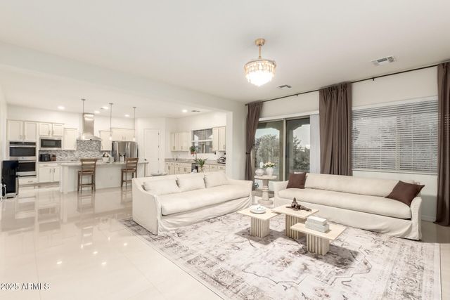 3010 E DESERT Lane, Phoenix, AZ 85042