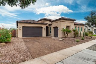 3010 E DESERT Lane, Phoenix, AZ 85042
