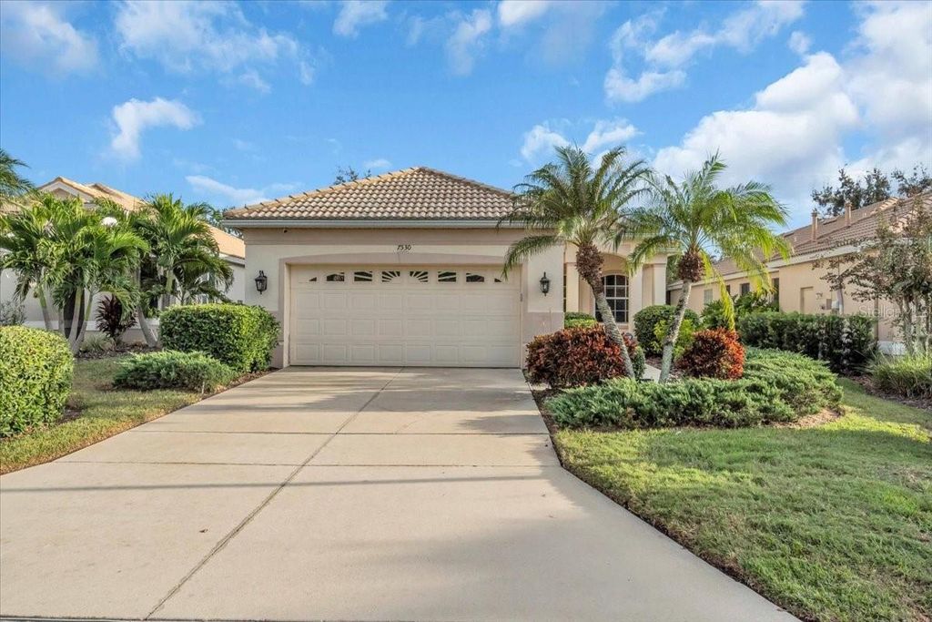 Image 2 of property listing at 7530 BIRDS EYE TERRACE, Bradenton, FL 34203