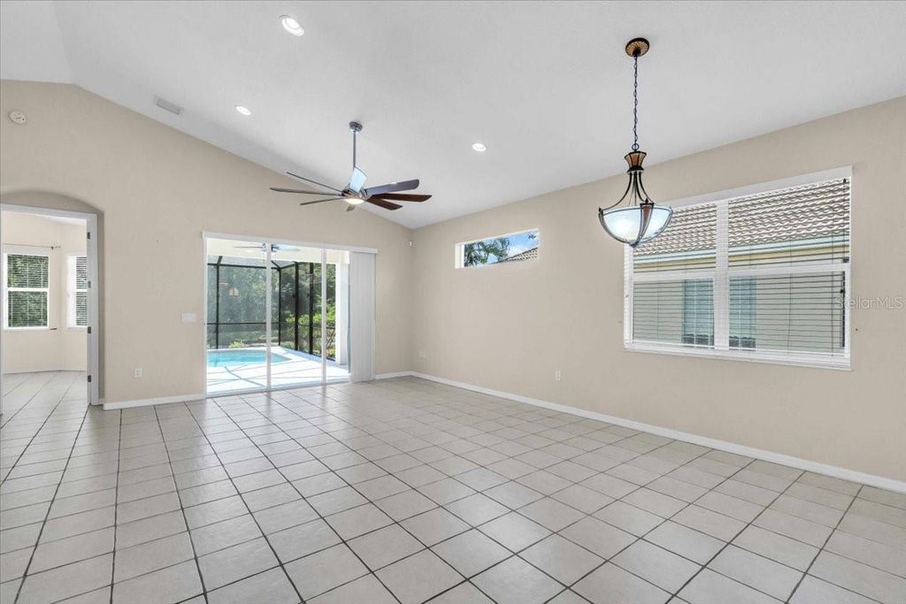 Image 15 of property listing at 7530 BIRDS EYE TERRACE, Bradenton, FL 34203
