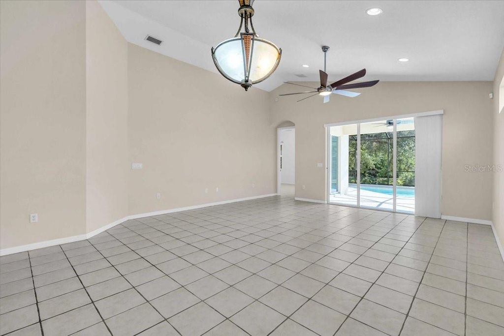 Image 16 of property listing at 7530 BIRDS EYE TERRACE, Bradenton, FL 34203