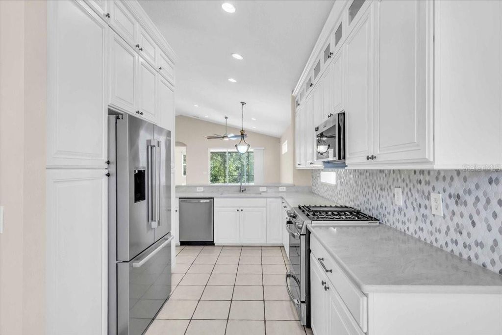 Image 8 of property listing at 7530 BIRDS EYE TERRACE, Bradenton, FL 34203