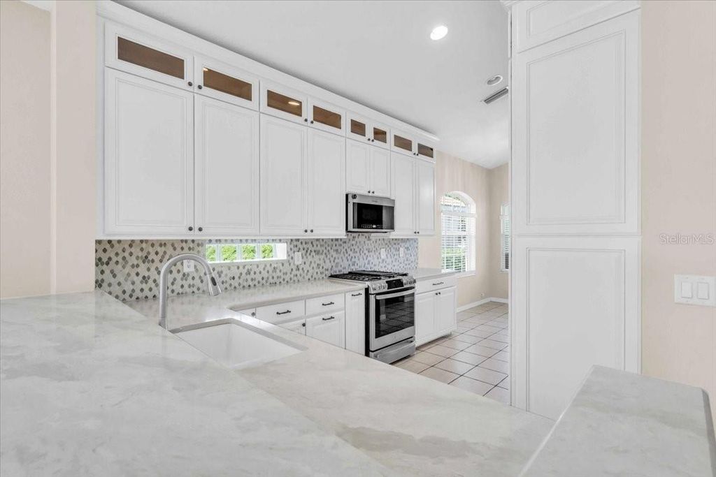 Image 10 of property listing at 7530 BIRDS EYE TERRACE, Bradenton, FL 34203