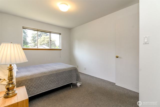 648 SW 107th Avenue, Seattle, WA 98146