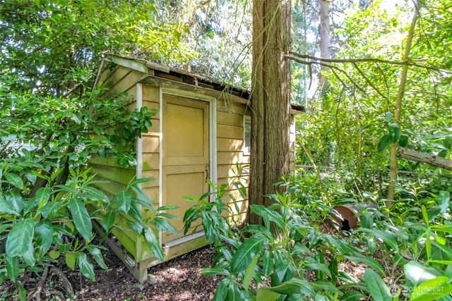 648 SW 107th Avenue, Seattle, WA 98146