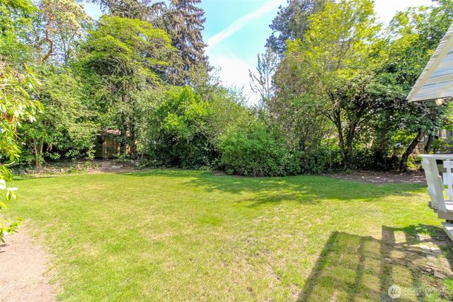 648 SW 107th Avenue, Seattle, WA 98146