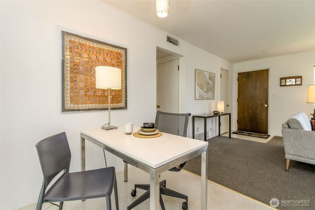 648 SW 107th Avenue, Seattle, WA 98146