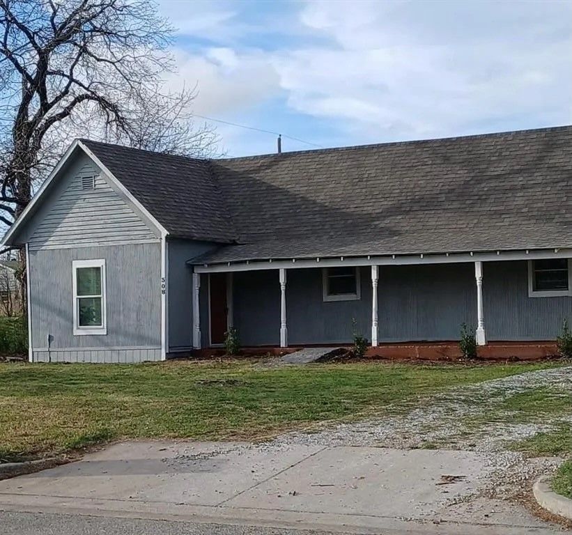 308 Ash Street, Crowley, TX 76036