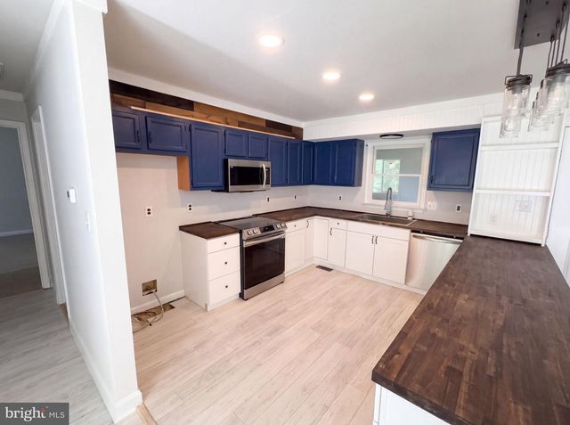 10711 CHESTERWOOD DR, Spotsylvania, VA 22553