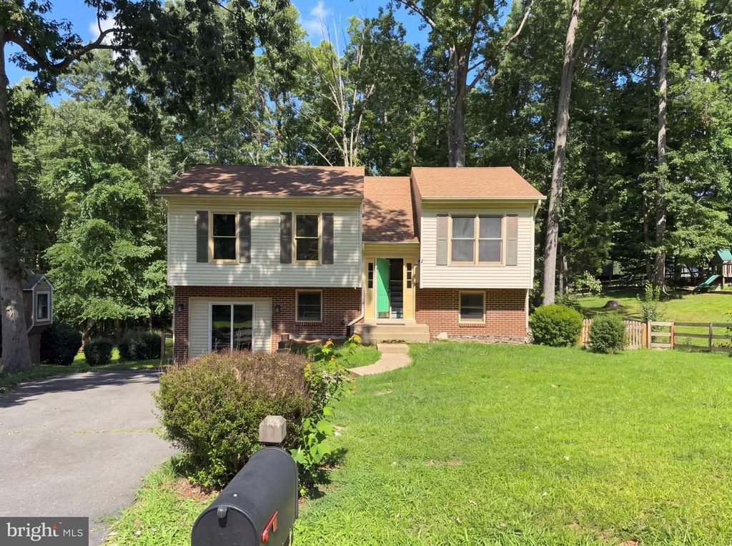 10711 CHESTERWOOD DR, Spotsylvania, VA 22553