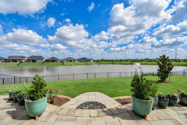 5310 Water Terrace Lane, Fulshear, TX 77441