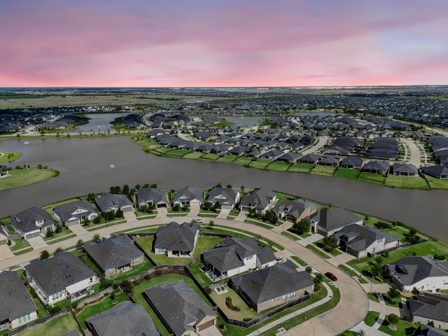 5310 Water Terrace Lane, Fulshear, TX 77441