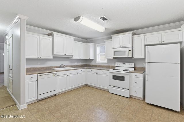 174 Hawthorne Drive, Hattiesburg, MS 39402