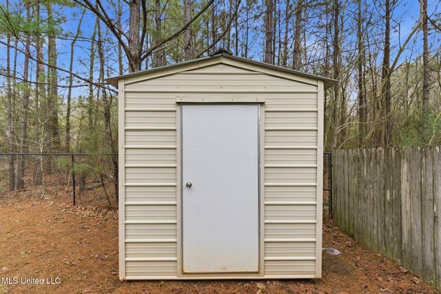 174 Hawthorne Drive, Hattiesburg, MS 39402