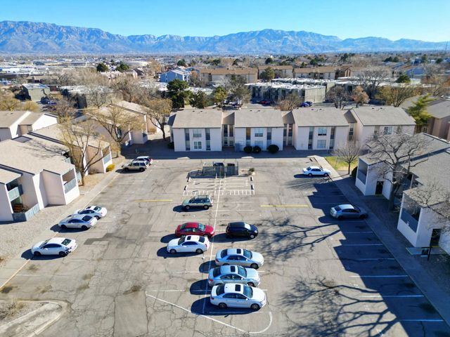 4601 Carlisle Boulevard NE D16, Albuquerque, NM 87109