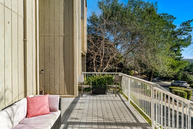 2045 Vista Mar Dr, El Dorado Hills, CA 95762